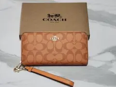 COACH オレンジ 長財布