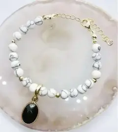 howlite & black stoneブレスレット