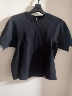 Dignite collier ブラック 半袖Tシャツ