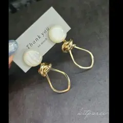 No.436 シェル艶カボション×ドロップチャーム×3連リング ピアス