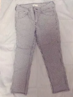 アース ミュージック&エコロジー クロップドパンツ　未使用