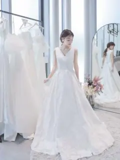 ※最終値下げ　ウェディングドレス、前撮りドレス【パニエ付き】