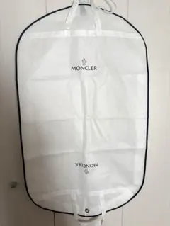 Moncler 白 モンクレール スマホ ポーチ サコッシュ バッグ ダウン生地 Moncler 白 モンクレール スマホ ポーチ サコッシュ バッグ ダウン生地