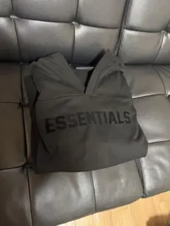 ESSENTIALS ブラック
