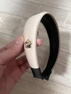 美品MARY QUANT カチューシャ ヘアバンドのサムネイル