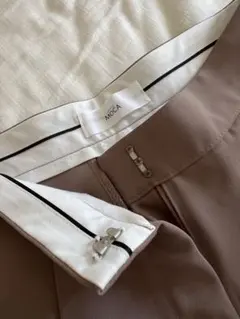 Item thumbnail for item 17964bbd-8391-4b50-930c-14c0f76708c2