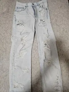 ZARA　ダメージジーンズ