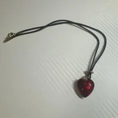 ハート型赤ペンダントネックレス