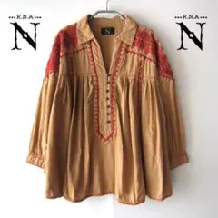 美品　RNA-N／アールエヌエーエヌ★　刺繍入り　長袖コットンブラウスのサムネイル