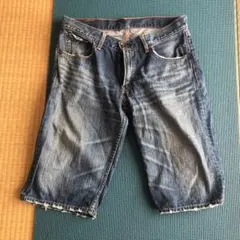 Levi's デニムショートパンツ　微ダメージ加工