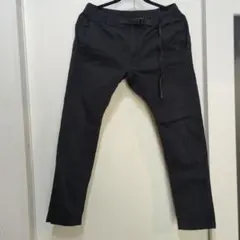 ブラック チノパン