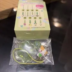 サンリオ　シークレットクローバーストラップ マシュマロみたいなふわふわにゃんこ