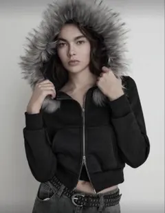 SHEIN　ファー付きパーカー
