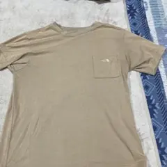 THE NORTH FACE ベージュ Tシャツ