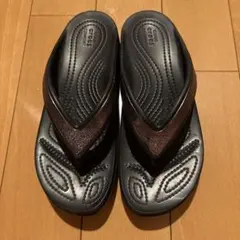 Crocs サンダル ブラック ラメ レディース　7（23cm）のサムネイル