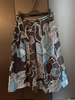 フレアスカート 黒と青の花柄 サイズ1