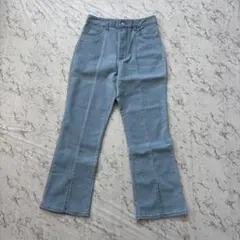 SALE センターシーム フレアデニムパンツ セミフレア　美脚　ハイウェストのサムネイル