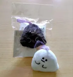 可愛いぬいぐるみセット（白と黒）のおばけちゃんズ