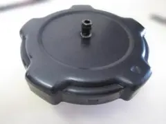 ゴリラ用？エアブリーザー付タンクキャップ　ＸＬ系オフ車にも！直径約４８．５ｍｍのサムネイル