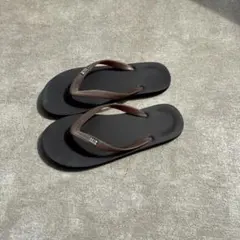 黒茶色ストラップ サンダル