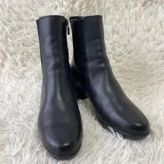 美品　fitfit サイドゴアブーツ　ジップ　本革　24.5 ブラック