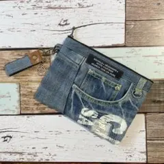 Item thumbnail for item e3f26c6d-dd00-4c0c-ac65-b8f99f7047f4