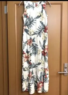 ハワイ製　IOLANI イオラニ ワンピース ムームー　花柄のサムネイル