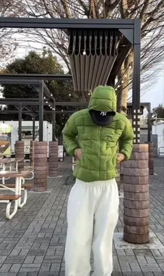 美品　mont-bell ドローコード付きフード付きダウンジャケット グリーンS