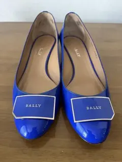 BALLY ブルー　カーフパテントレザー パンプス　39 本革