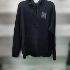 UNDER ARMOUR ブラック フード付きパーカー（149）