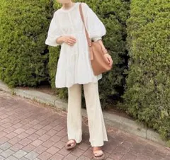 【新品・未使用】アイボリー　プリーツ レギンスパンツ