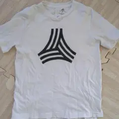 ♡ジュニア　アディダス　Tシャツ