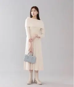 ベージュリブニットオフショルダードレス