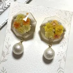 かすみ草レジンとコットンパールの2wayピアス
