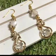 ✨激安✨ハンドメイドピアス#7 ドロップ型上品クリスタルピアス　大ぶりゴージャス