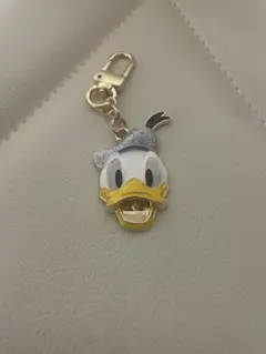 ディズニーストア　シークレットチャーム　ドナルド　ミッキー＆フレンズキーチェーン