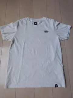 adidas originals スケートボーディング Tシャツ サイズO