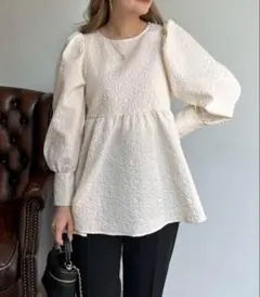 【美品】proseverse プロズヴェール ジャガード ペプラム ブラウス