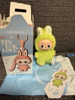 POPMART PIN FOR LOVE ラブブ イニシャル V