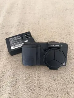 美品RICOH コンパクトデジタルカメラ 本体　GX200のサムネイル