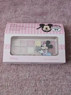 Item thumbnail for item 0b8bfda7-819a-4f1a-8a0c-509f04f0c03a