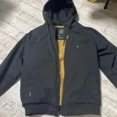 VOLCOMマウンテンパーカー フード付き