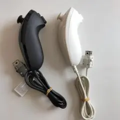 ☆超美品☆任天堂『Wiiヌンチャク 2個セット』白＆黒　※純正 正規品