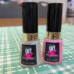 値下げ中　REVLON girl x ネイルカラー 　2本セットのサムネイル