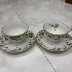 ナルミ ティーカップ＆ソーサー 2客セット 葡萄柄 金彩