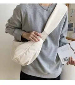 万能ショルダーバッグ 2WAY 斜めがけ 軽量 大容量 ユニセックス 白