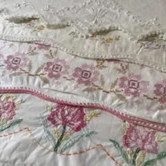 アンティークஐ⋆*花柄刺繍のはぎれ4枚セットஐ⋆*パーツ 