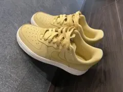 NIKE Air Force 1 イエロー