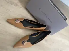 CHARLES & KEITH キャメル ポインテッドトゥパンプス