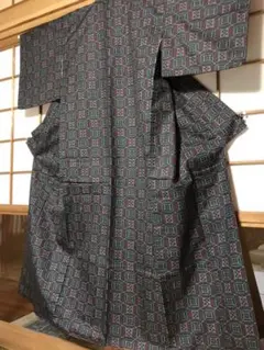 お値引き！紬 絹 つむぎ紬 抽象 幾何学 袷 155/62 ◎未使用